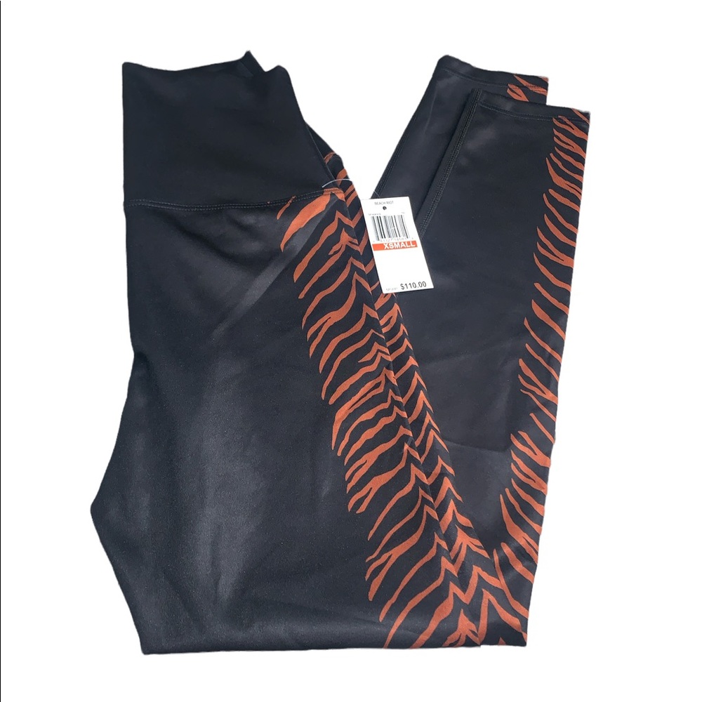 Beach Riot Tiger Legging ๐ - Picture 12 of 12